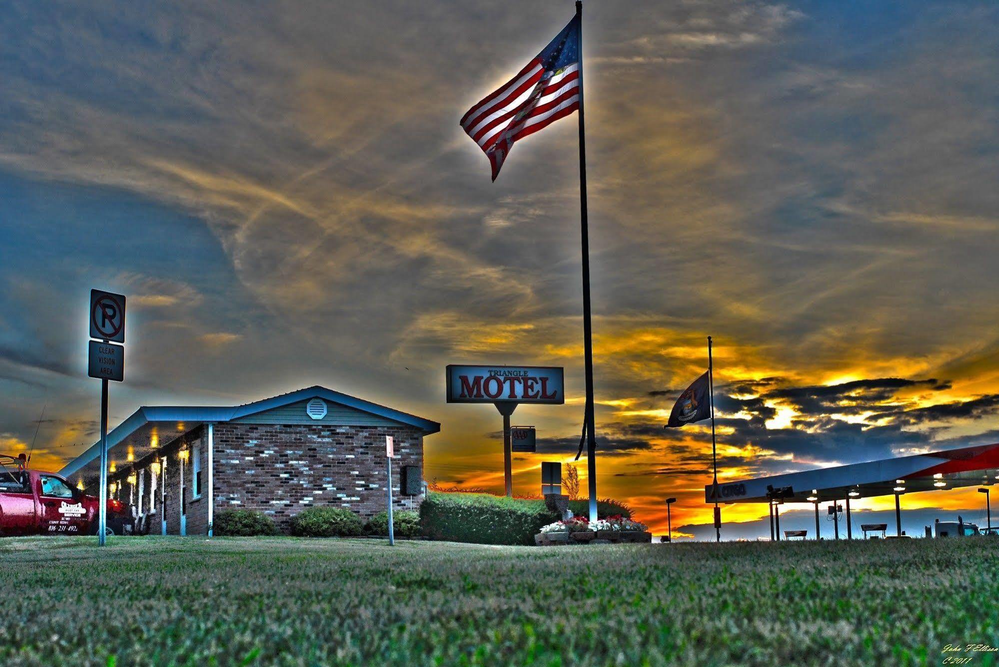 The Triangle Motel Alma Exteriér fotografie